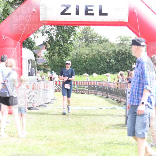 21.06.2026 - 29. Vierlanden-Triathlon Andreas Tolksdorf http://msf.ph/oto/9892353 21.06.2026 13:41:05 Ziel 104, 761, 104, 761 meine-sportfotos.de