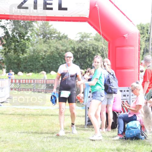 21.06.2026 - 29. Vierlanden-Triathlon Andreas Tolksdorf http://msf.ph/oto/9892358 21.06.2026 13:41:19 Ziel 635, 635 meine-sportfotos.de