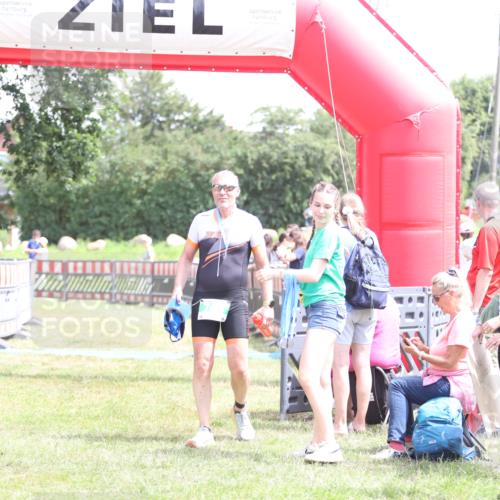 21.06.2026 - 29. Vierlanden-Triathlon Andreas Tolksdorf http://msf.ph/oto/9892359 21.06.2026 13:41:19 Ziel 635, 635 meine-sportfotos.de