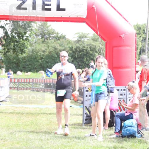 21.06.2026 - 29. Vierlanden-Triathlon Andreas Tolksdorf http://msf.ph/oto/9892362 21.06.2026 13:41:19 Ziel 635, 635 meine-sportfotos.de