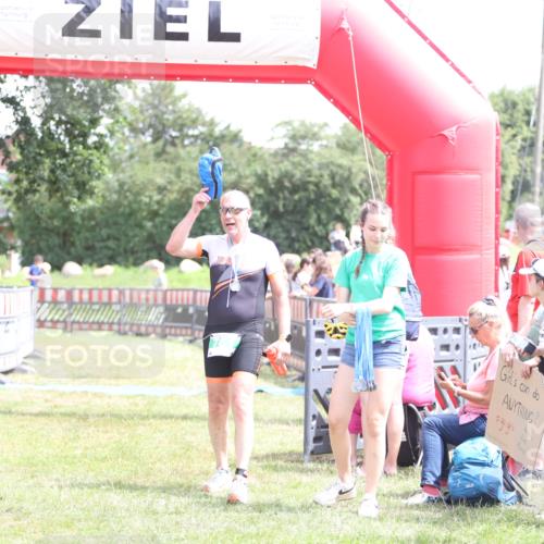 21.06.2026 - 29. Vierlanden-Triathlon Andreas Tolksdorf http://msf.ph/oto/9892364 21.06.2026 13:41:19 Ziel 635, 635 meine-sportfotos.de