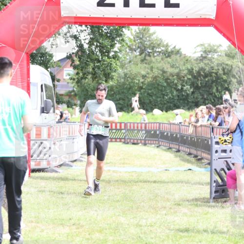 21.06.2026 - 29. Vierlanden-Triathlon Andreas Tolksdorf http://msf.ph/oto/9892383 21.06.2026 13:41:28 Ziel 635, 635 meine-sportfotos.de