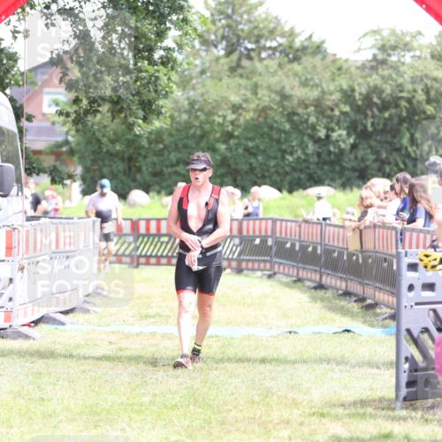 21.06.2026 - 29. Vierlanden-Triathlon Andreas Tolksdorf http://msf.ph/oto/9892399 21.06.2026 13:41:53 Ziel 33, 124, 1353, 33, 124, 1353 meine-sportfotos.de
