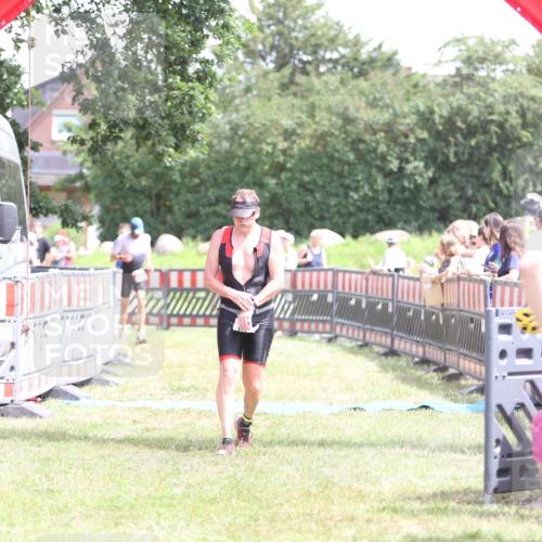 21.06.2026 - 29. Vierlanden-Triathlon Andreas Tolksdorf http://msf.ph/oto/9892401 21.06.2026 13:41:53 Ziel 33, 124, 1353, 33, 124, 1353 meine-sportfotos.de