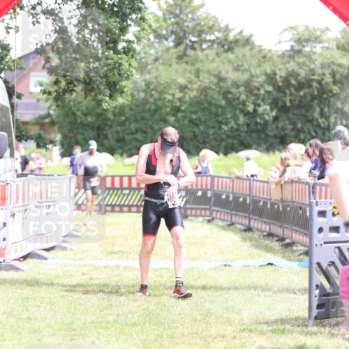 21.06.2026 - 29. Vierlanden-Triathlon Andreas Tolksdorf http://msf.ph/oto/9892405 21.06.2026 13:41:53 Ziel 33, 124, 1353, 33, 124, 1353 meine-sportfotos.de
