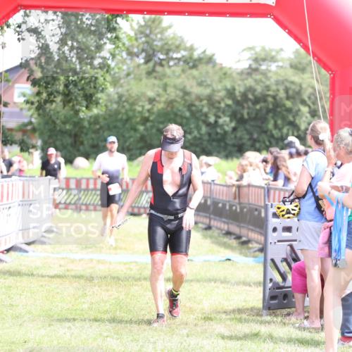 21.06.2026 - 29. Vierlanden-Triathlon Andreas Tolksdorf http://msf.ph/oto/9892412 21.06.2026 13:41:57 Ziel 33, 124, 33, 124 meine-sportfotos.de