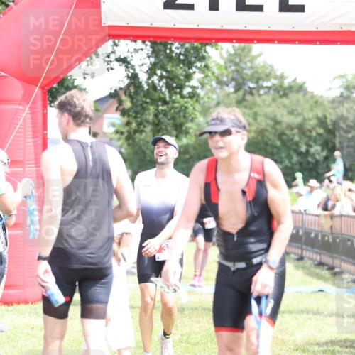 21.06.2026 - 29. Vierlanden-Triathlon Andreas Tolksdorf http://msf.ph/oto/9892419 21.06.2026 13:42:01 Ziel 33, 124, 33, 124 meine-sportfotos.de