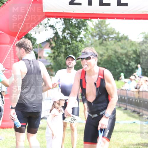21.06.2026 - 29. Vierlanden-Triathlon Andreas Tolksdorf http://msf.ph/oto/9892421 21.06.2026 13:42:02 Ziel 33, 124, 33, 124 meine-sportfotos.de