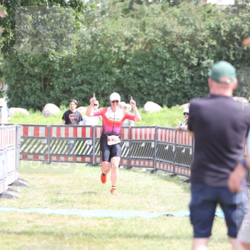 21.06.2026 - 29. Vierlanden-Triathlon Andreas Tolksdorf http://msf.ph/oto/9892444 21.06.2026 13:42:37 Ziel 239, 239 meine-sportfotos.de