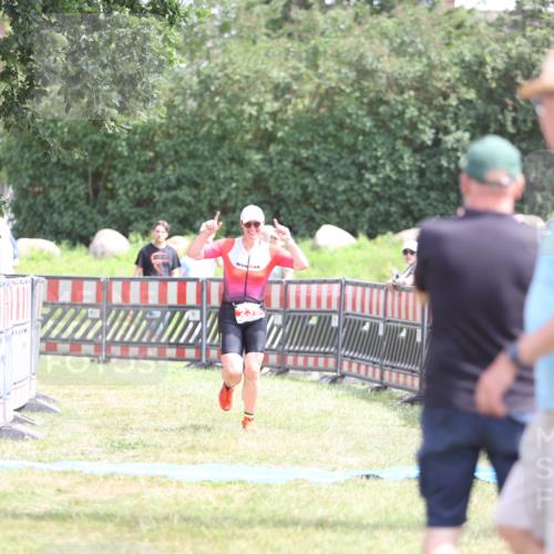 21.06.2026 - 29. Vierlanden-Triathlon Andreas Tolksdorf http://msf.ph/oto/9892445 21.06.2026 13:42:37 Ziel 239, 239 meine-sportfotos.de