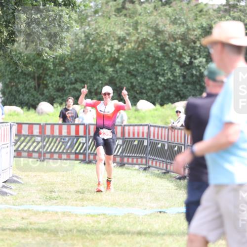 21.06.2026 - 29. Vierlanden-Triathlon Andreas Tolksdorf http://msf.ph/oto/9892448 21.06.2026 13:42:37 Ziel 239, 239 meine-sportfotos.de