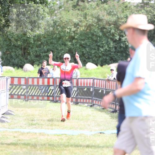 21.06.2026 - 29. Vierlanden-Triathlon Andreas Tolksdorf http://msf.ph/oto/9892449 21.06.2026 13:42:37 Ziel 239, 239 meine-sportfotos.de