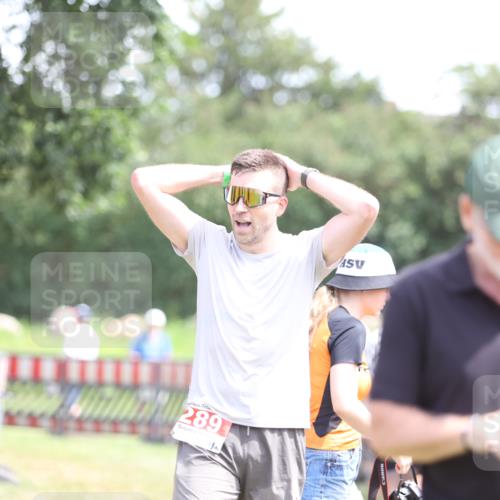 21.06.2026 - 29. Vierlanden-Triathlon Andreas Tolksdorf http://msf.ph/oto/9892452 21.06.2026 13:43:02 Ziel 284, 289, 284, 289 meine-sportfotos.de