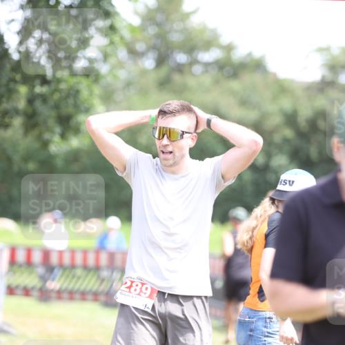 21.06.2026 - 29. Vierlanden-Triathlon Andreas Tolksdorf http://msf.ph/oto/9892455 21.06.2026 13:43:02 Ziel 284, 289, 284, 289 meine-sportfotos.de