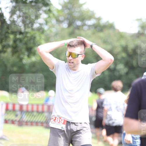 21.06.2026 - 29. Vierlanden-Triathlon Andreas Tolksdorf http://msf.ph/oto/9892459 21.06.2026 13:43:02 Ziel 284, 289, 284, 289 meine-sportfotos.de