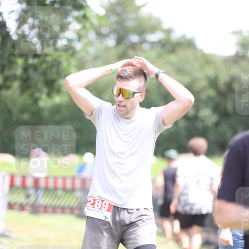 21.06.2026 - 29. Vierlanden-Triathlon Andreas Tolksdorf http://msf.ph/oto/9892460 21.06.2026 13:43:02 Ziel 284, 289, 284, 289 meine-sportfotos.de