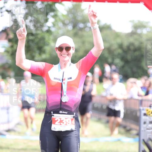 21.06.2026 - 29. Vierlanden-Triathlon Andreas Tolksdorf http://msf.ph/oto/9892474 21.06.2026 13:43:09 Ziel 284, 284 meine-sportfotos.de