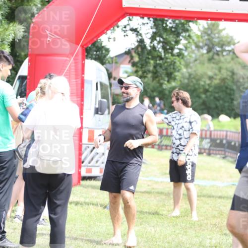 21.06.2026 - 29. Vierlanden-Triathlon Andreas Tolksdorf http://msf.ph/oto/9892475 21.06.2026 13:43:15 Ziel 284, 284 meine-sportfotos.de