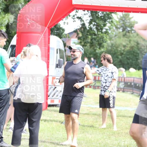 21.06.2026 - 29. Vierlanden-Triathlon Andreas Tolksdorf http://msf.ph/oto/9892476 21.06.2026 13:43:15 Ziel 284, 284 meine-sportfotos.de
