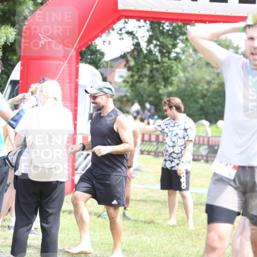 21.06.2026 - 29. Vierlanden-Triathlon Andreas Tolksdorf http://msf.ph/oto/9892483 21.06.2026 13:43:16 Ziel  meine-sportfotos.de