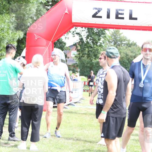 21.06.2026 - 29. Vierlanden-Triathlon Andreas Tolksdorf http://msf.ph/oto/9892484 21.06.2026 13:43:24 Ziel 755, 755 meine-sportfotos.de