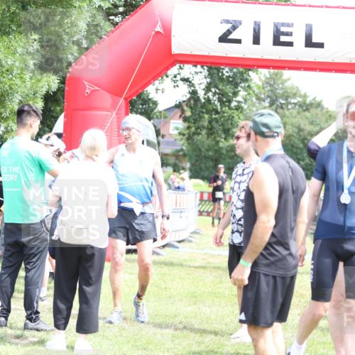 21.06.2026 - 29. Vierlanden-Triathlon Andreas Tolksdorf http://msf.ph/oto/9892486 21.06.2026 13:43:24 Ziel 755, 755 meine-sportfotos.de