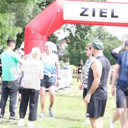 21.06.2026 - 29. Vierlanden-Triathlon Andreas Tolksdorf http://msf.ph/oto/9892488 21.06.2026 13:43:24 Ziel 755, 755 meine-sportfotos.de