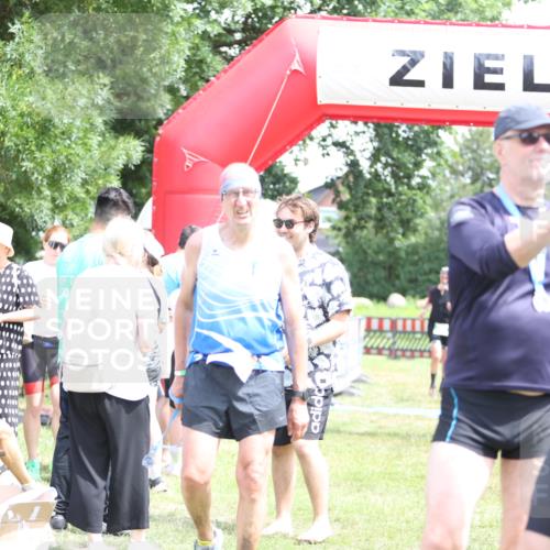 21.06.2026 - 29. Vierlanden-Triathlon Andreas Tolksdorf http://msf.ph/oto/9892490 21.06.2026 13:43:27 Ziel 755, 755 meine-sportfotos.de