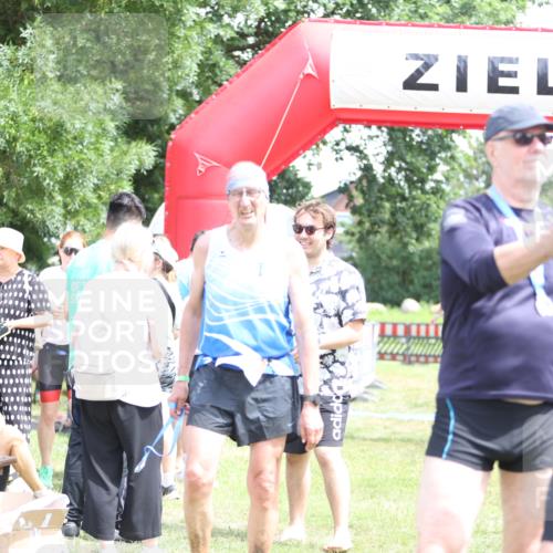 21.06.2026 - 29. Vierlanden-Triathlon Andreas Tolksdorf http://msf.ph/oto/9892492 21.06.2026 13:43:27 Ziel 755, 755 meine-sportfotos.de