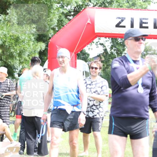 21.06.2026 - 29. Vierlanden-Triathlon Andreas Tolksdorf http://msf.ph/oto/9892495 21.06.2026 13:43:28 Ziel 755, 755 meine-sportfotos.de