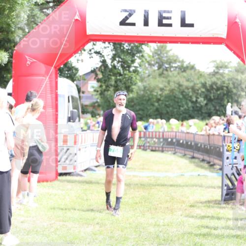 21.06.2026 - 29. Vierlanden-Triathlon Andreas Tolksdorf http://msf.ph/oto/9892497 21.06.2026 13:43:34 Ziel 755, 755 meine-sportfotos.de