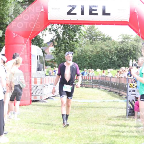 21.06.2026 - 29. Vierlanden-Triathlon Andreas Tolksdorf http://msf.ph/oto/9892502 21.06.2026 13:43:35 Ziel  meine-sportfotos.de