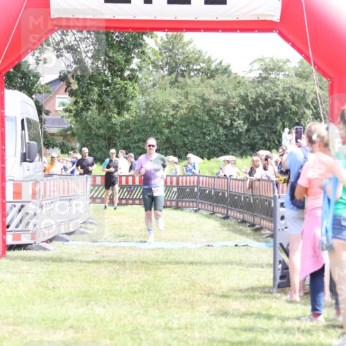 21.06.2026 - 29. Vierlanden-Triathlon Andreas Tolksdorf http://msf.ph/oto/9892506 21.06.2026 13:43:59 Ziel 113, 167, 291, 788, 113, 167, 291, 788 meine-sportfotos.de