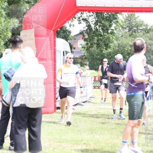 21.06.2026 - 29. Vierlanden-Triathlon Andreas Tolksdorf http://msf.ph/oto/9892526 21.06.2026 13:44:07 Ziel 113, 291, 788, 113, 291, 788 meine-sportfotos.de