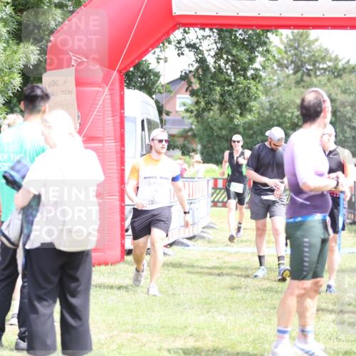 21.06.2026 - 29. Vierlanden-Triathlon Andreas Tolksdorf http://msf.ph/oto/9892528 21.06.2026 13:44:07 Ziel 113, 291, 788, 113, 291, 788 meine-sportfotos.de
