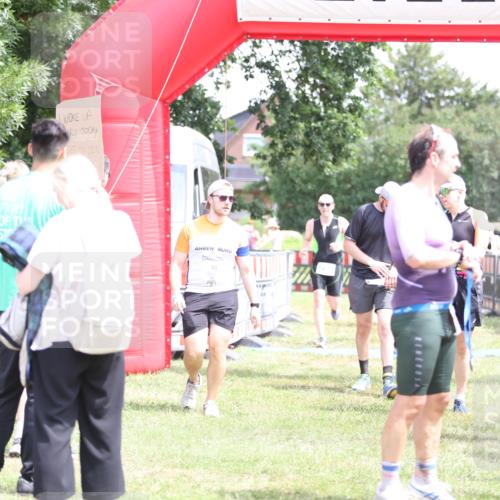 21.06.2026 - 29. Vierlanden-Triathlon Andreas Tolksdorf http://msf.ph/oto/9892530 21.06.2026 13:44:07 Ziel 113, 291, 788, 113, 291, 788 meine-sportfotos.de