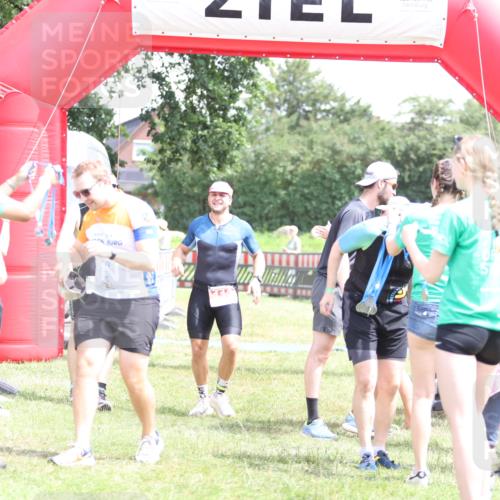 21.06.2026 - 29. Vierlanden-Triathlon Andreas Tolksdorf http://msf.ph/oto/9892539 21.06.2026 13:44:10 Ziel 113, 291, 788, 113, 291, 788 meine-sportfotos.de