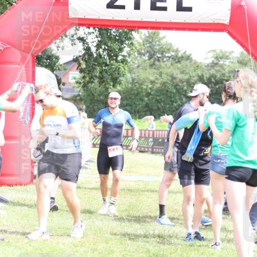 21.06.2026 - 29. Vierlanden-Triathlon Andreas Tolksdorf http://msf.ph/oto/9892540 21.06.2026 13:44:10 Ziel 113, 291, 788, 113, 291, 788 meine-sportfotos.de