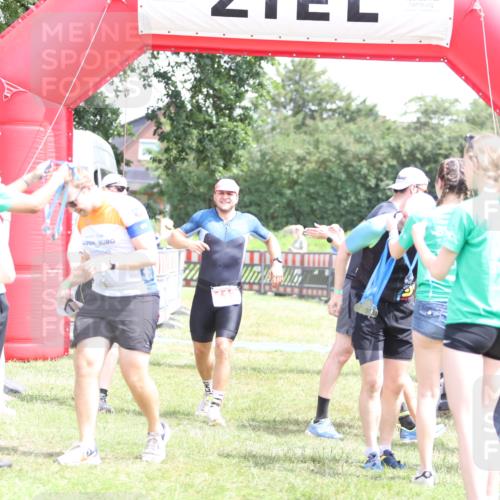 21.06.2026 - 29. Vierlanden-Triathlon Andreas Tolksdorf http://msf.ph/oto/9892542 21.06.2026 13:44:11 Ziel 113, 788, 113, 788 meine-sportfotos.de