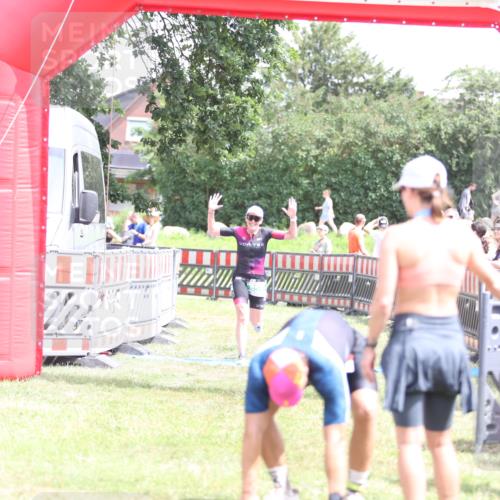 21.06.2026 - 29. Vierlanden-Triathlon Andreas Tolksdorf http://msf.ph/oto/9892544 21.06.2026 13:44:29 Ziel 859, 859 meine-sportfotos.de