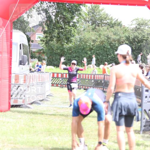 21.06.2026 - 29. Vierlanden-Triathlon Andreas Tolksdorf http://msf.ph/oto/9892546 21.06.2026 13:44:29 Ziel 859, 859 meine-sportfotos.de