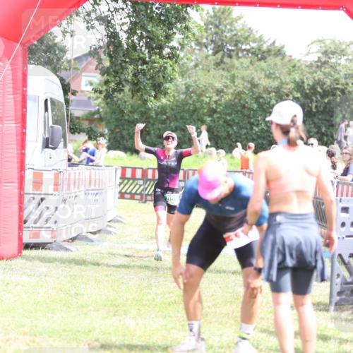 21.06.2026 - 29. Vierlanden-Triathlon Andreas Tolksdorf http://msf.ph/oto/9892554 21.06.2026 13:44:29 Ziel 859, 859 meine-sportfotos.de