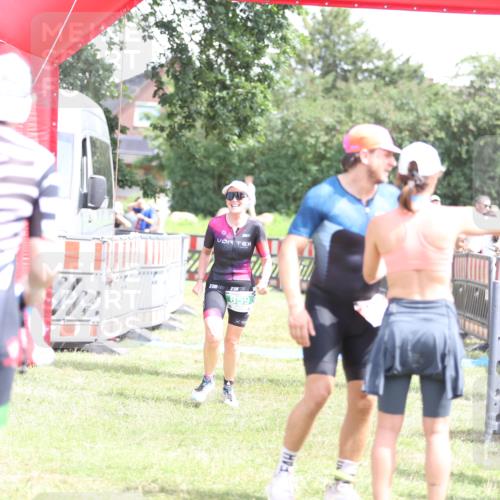 21.06.2026 - 29. Vierlanden-Triathlon Andreas Tolksdorf http://msf.ph/oto/9892557 21.06.2026 13:44:30 Ziel 859, 859 meine-sportfotos.de