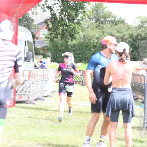 21.06.2026 - 29. Vierlanden-Triathlon Andreas Tolksdorf http://msf.ph/oto/9892560 21.06.2026 13:44:31 Ziel 848, 859, 848, 859 meine-sportfotos.de