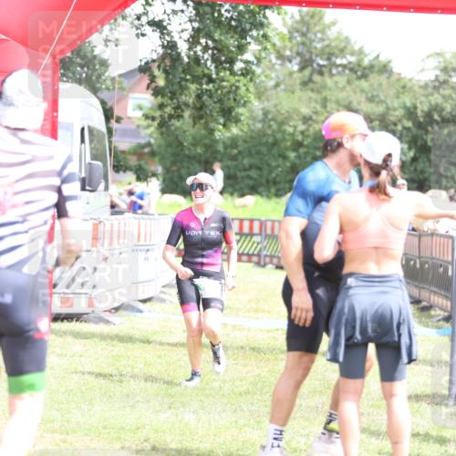21.06.2026 - 29. Vierlanden-Triathlon Andreas Tolksdorf http://msf.ph/oto/9892564 21.06.2026 13:44:31 Ziel 848, 859, 848, 859 meine-sportfotos.de