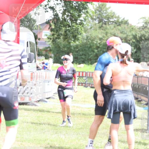 21.06.2026 - 29. Vierlanden-Triathlon Andreas Tolksdorf http://msf.ph/oto/9892565 21.06.2026 13:44:31 Ziel 848, 859, 848, 859 meine-sportfotos.de
