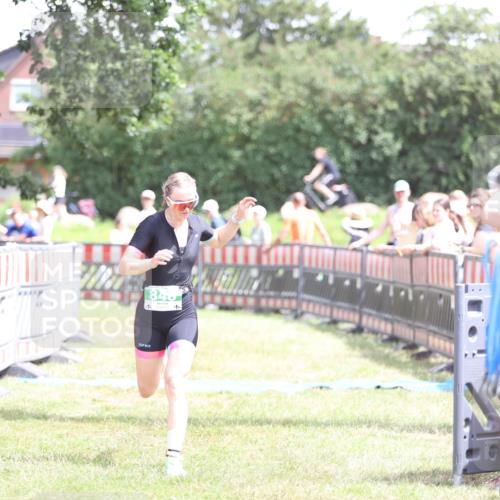 21.06.2026 - 29. Vierlanden-Triathlon Andreas Tolksdorf http://msf.ph/oto/9892568 21.06.2026 13:44:43 Ziel 754, 848, 754, 848 meine-sportfotos.de