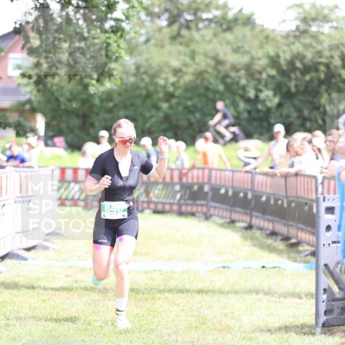 21.06.2026 - 29. Vierlanden-Triathlon Andreas Tolksdorf http://msf.ph/oto/9892569 21.06.2026 13:44:43 Ziel 754, 848, 754, 848 meine-sportfotos.de