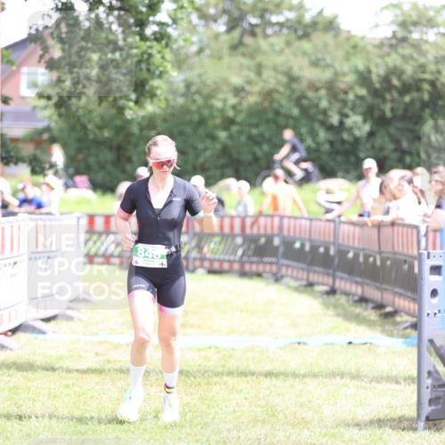 21.06.2026 - 29. Vierlanden-Triathlon Andreas Tolksdorf http://msf.ph/oto/9892570 21.06.2026 13:44:43 Ziel 754, 848, 754, 848 meine-sportfotos.de