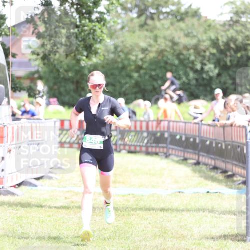 21.06.2026 - 29. Vierlanden-Triathlon Andreas Tolksdorf http://msf.ph/oto/9892571 21.06.2026 13:44:43 Ziel 754, 848, 754, 848 meine-sportfotos.de